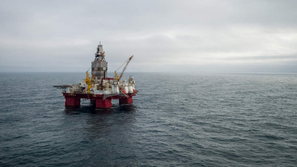 Drilling rig Transocean Enabler offshore