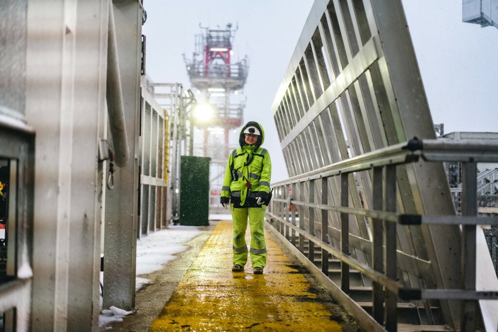 offshore worker on Goliat